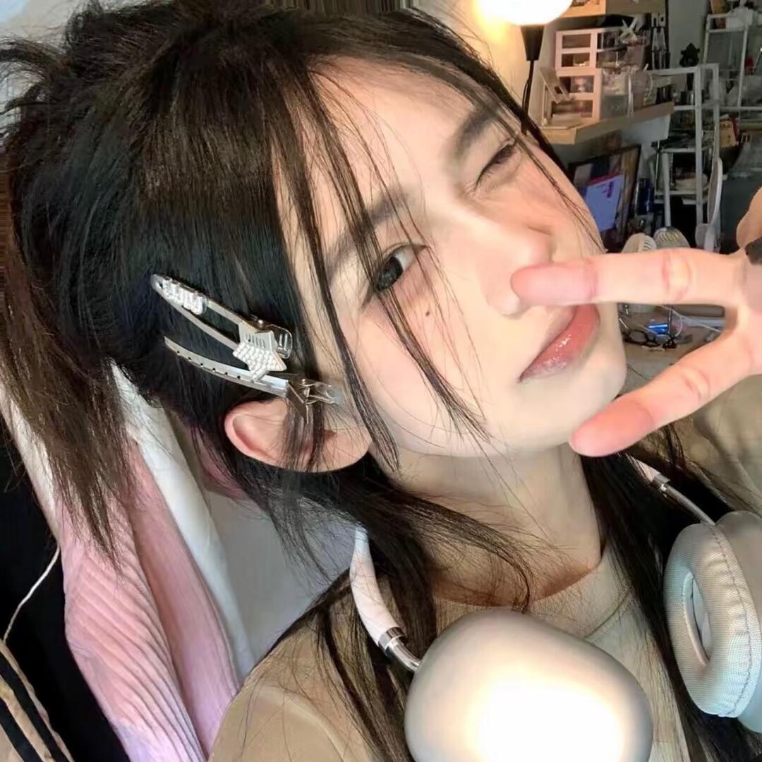 小莹¥