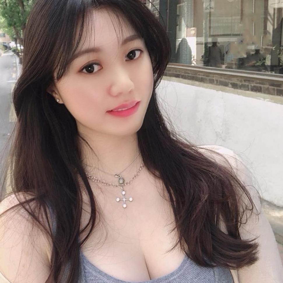 莉莉