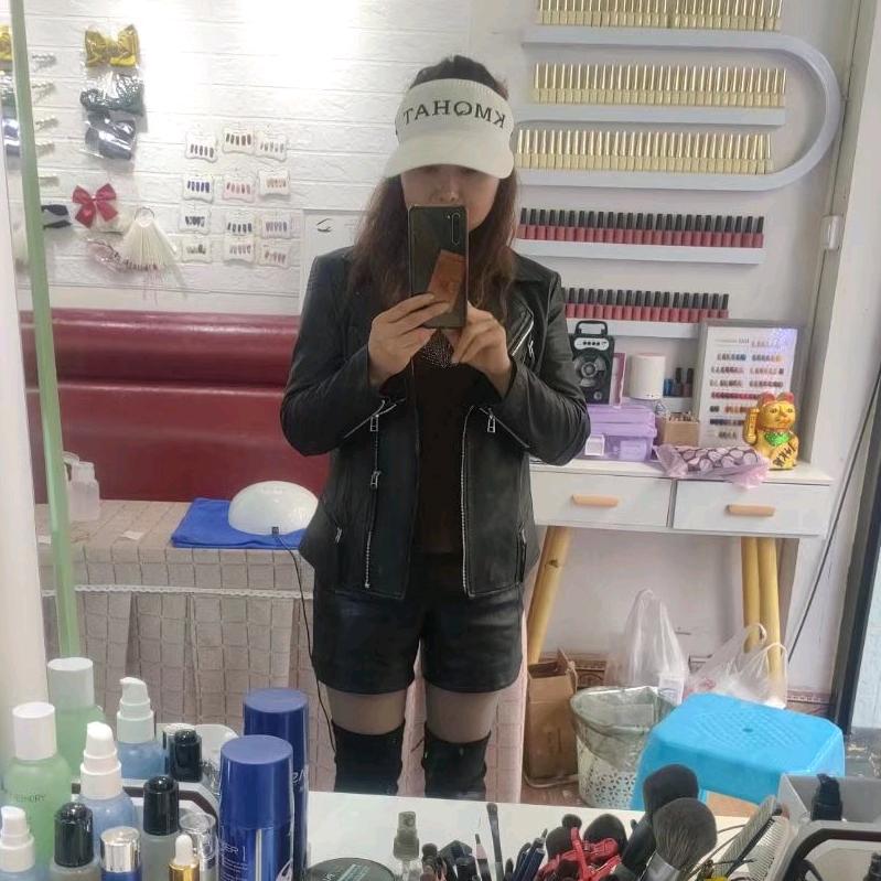 卖水泥沙石的菇凉