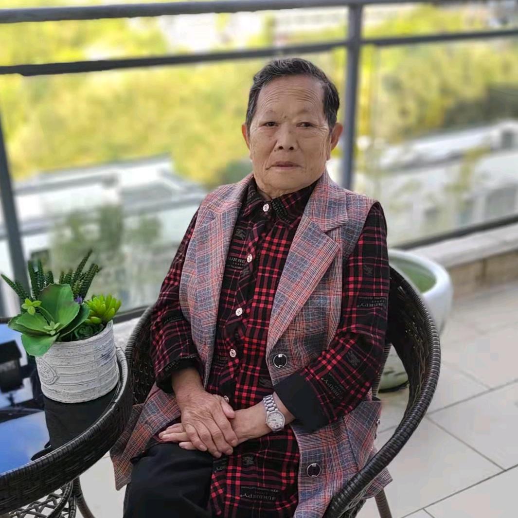 胡群英