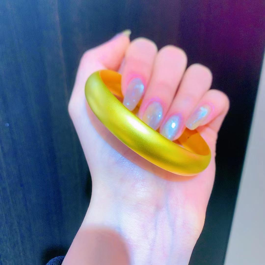 青县新天地商厦里黄金小哥哥