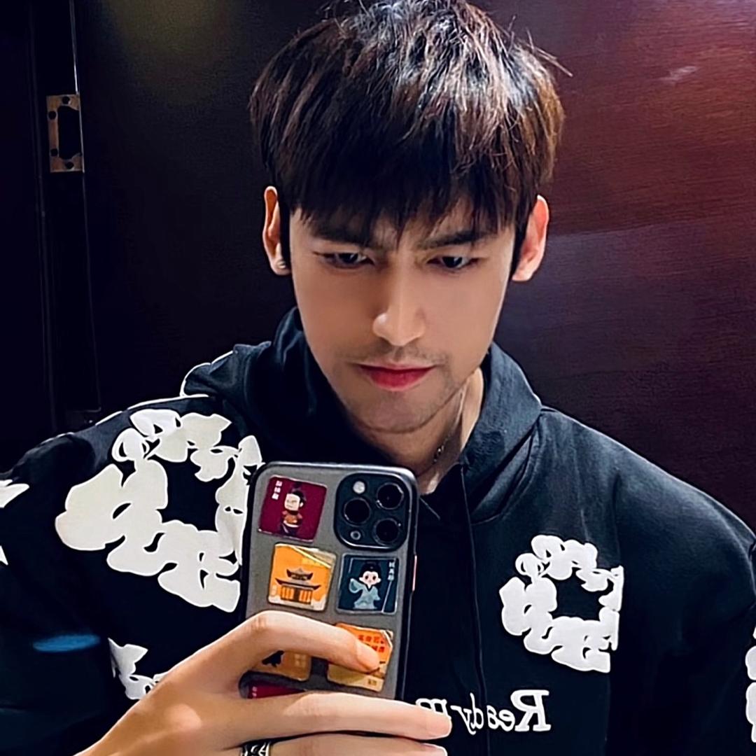 鲁B 吴师傅西镇小烤肉 ～