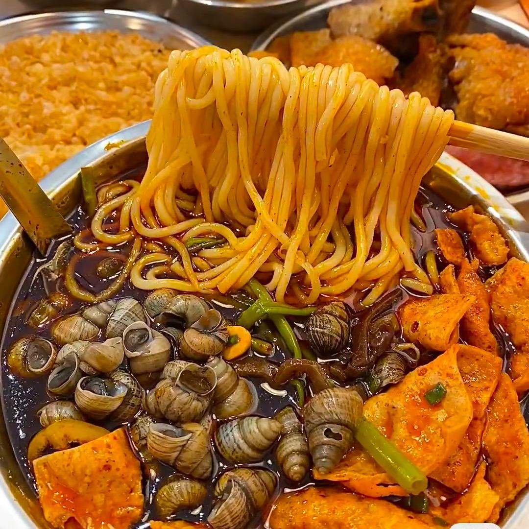 柳飘飘螺蛳粉大排档(蒲黄榆店)官方号