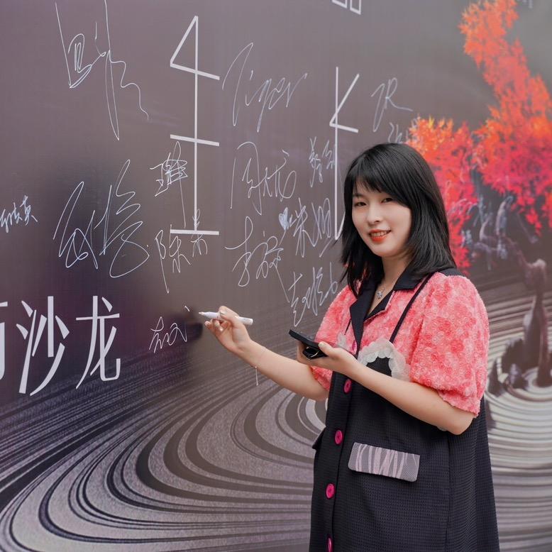 觅知装饰"俊"哥