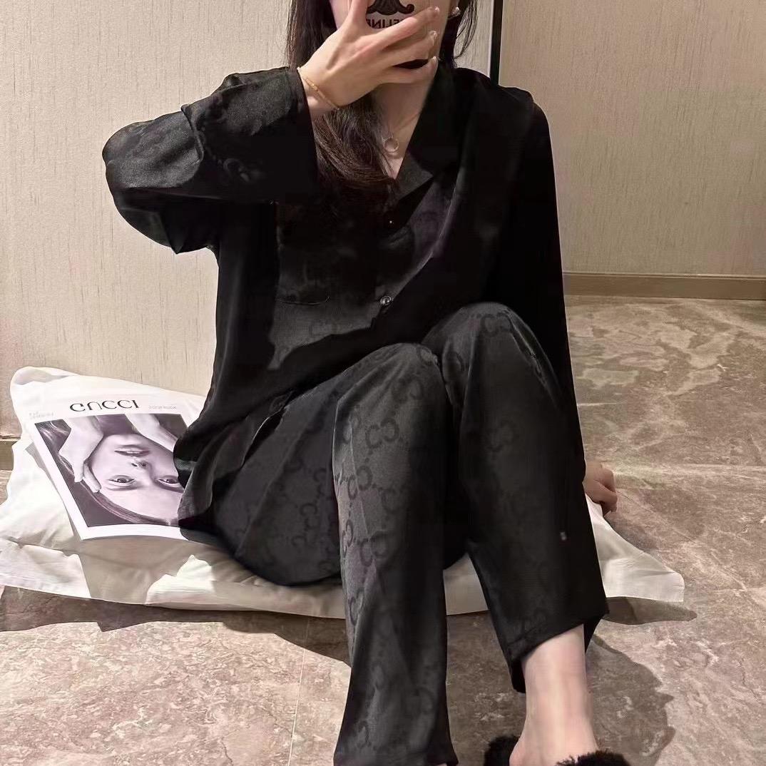 欣阳说睡衣