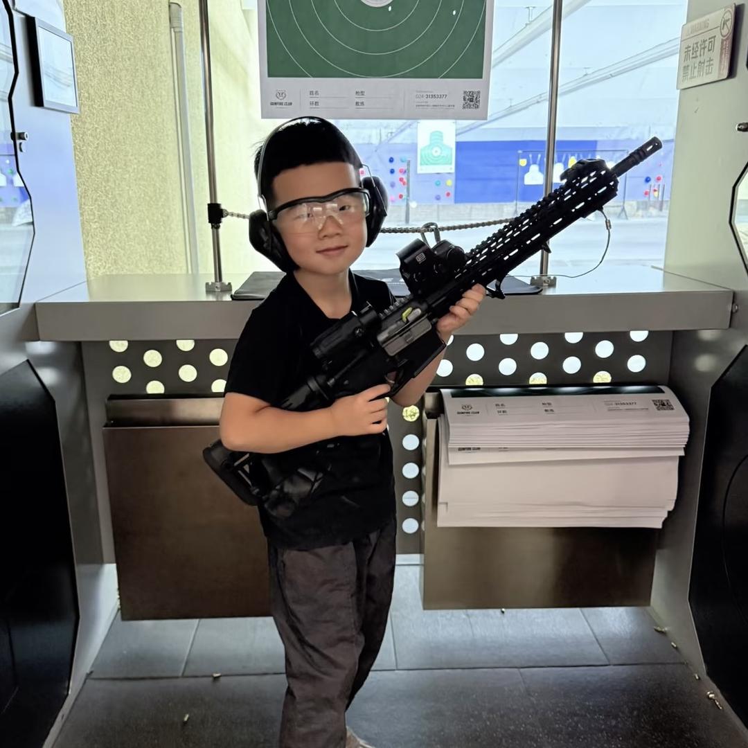 商场裸奔被拍照