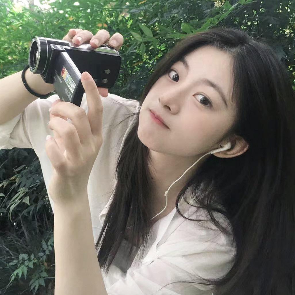 知知☁️