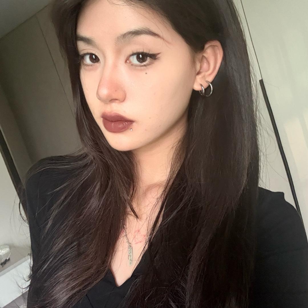徐佳佳
