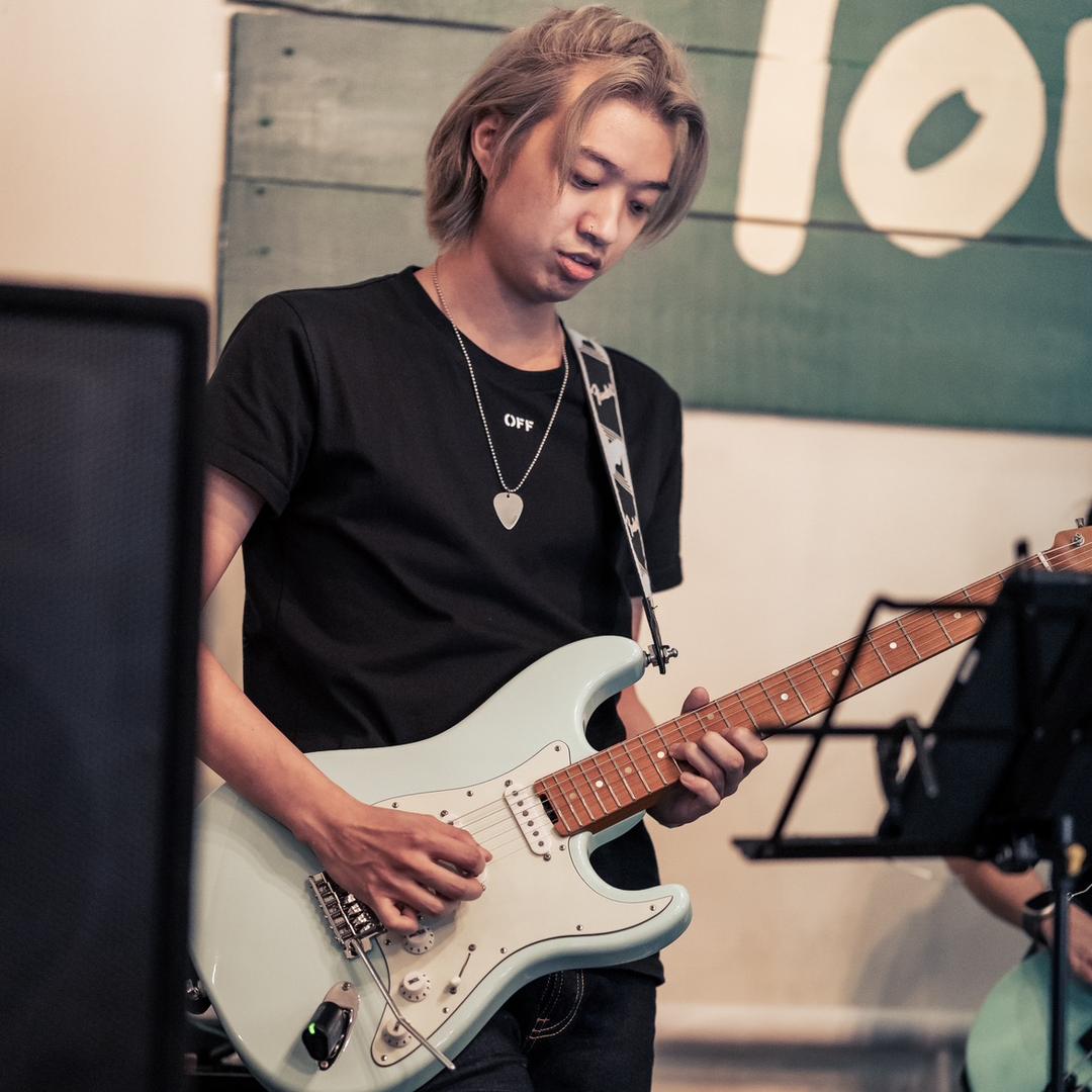 Las稳中
