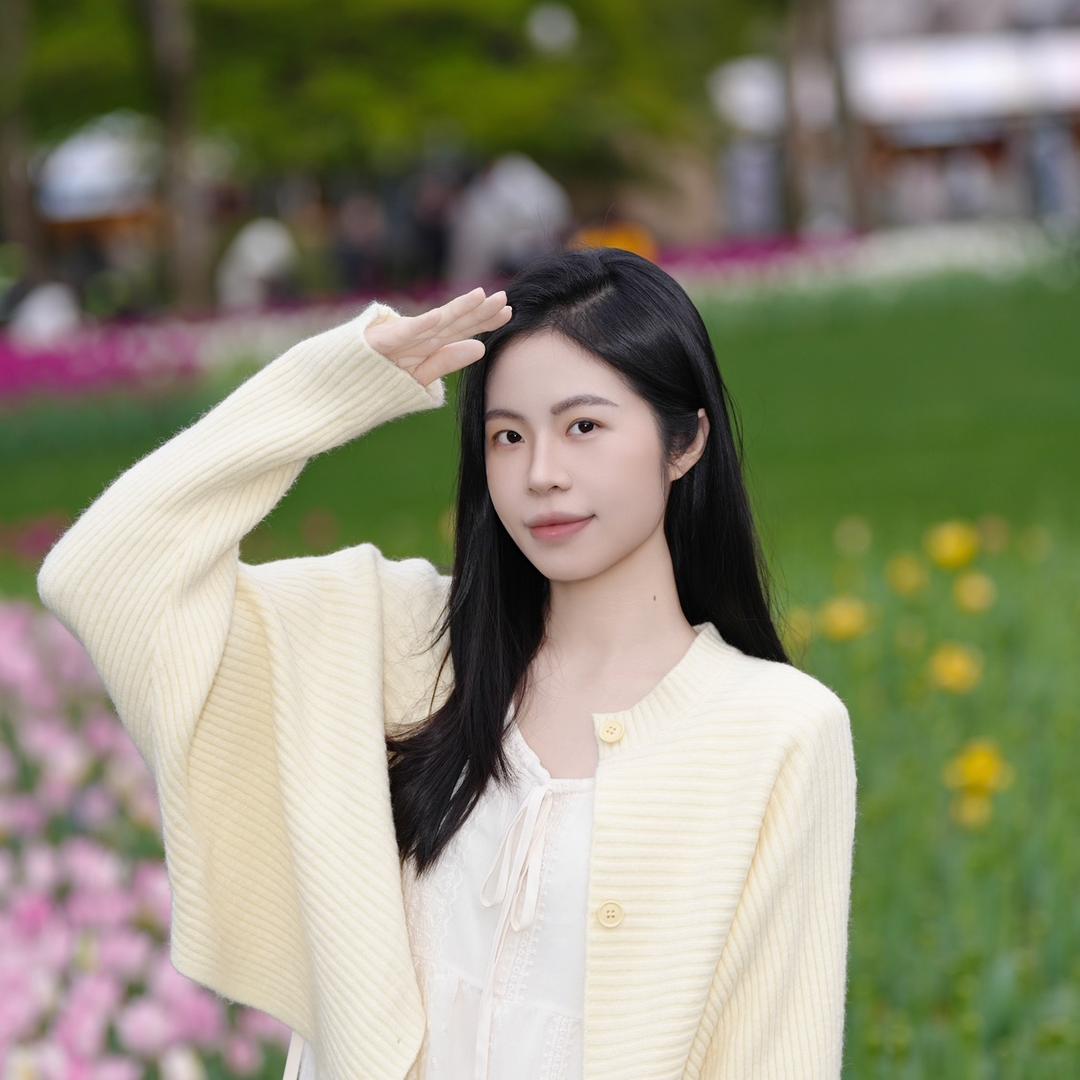 敏敏吖（运动穿搭）