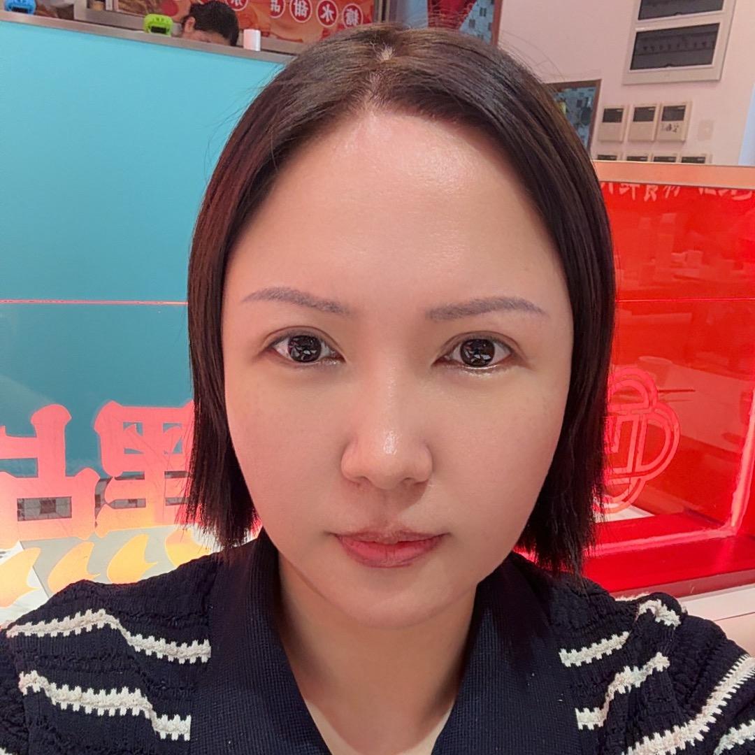 在魔都做海鲜的小薇姐