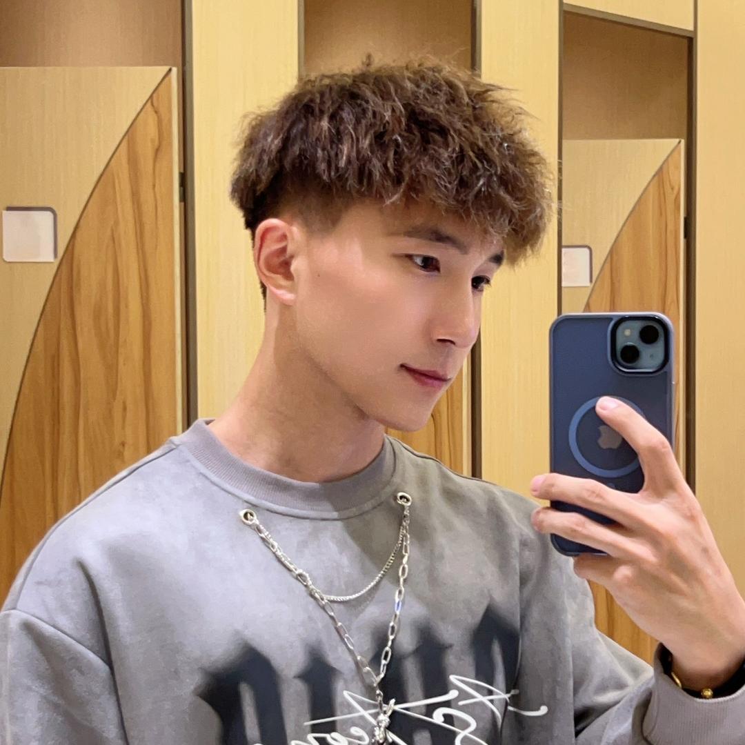 努力的小笼包（遥观奥体中心）