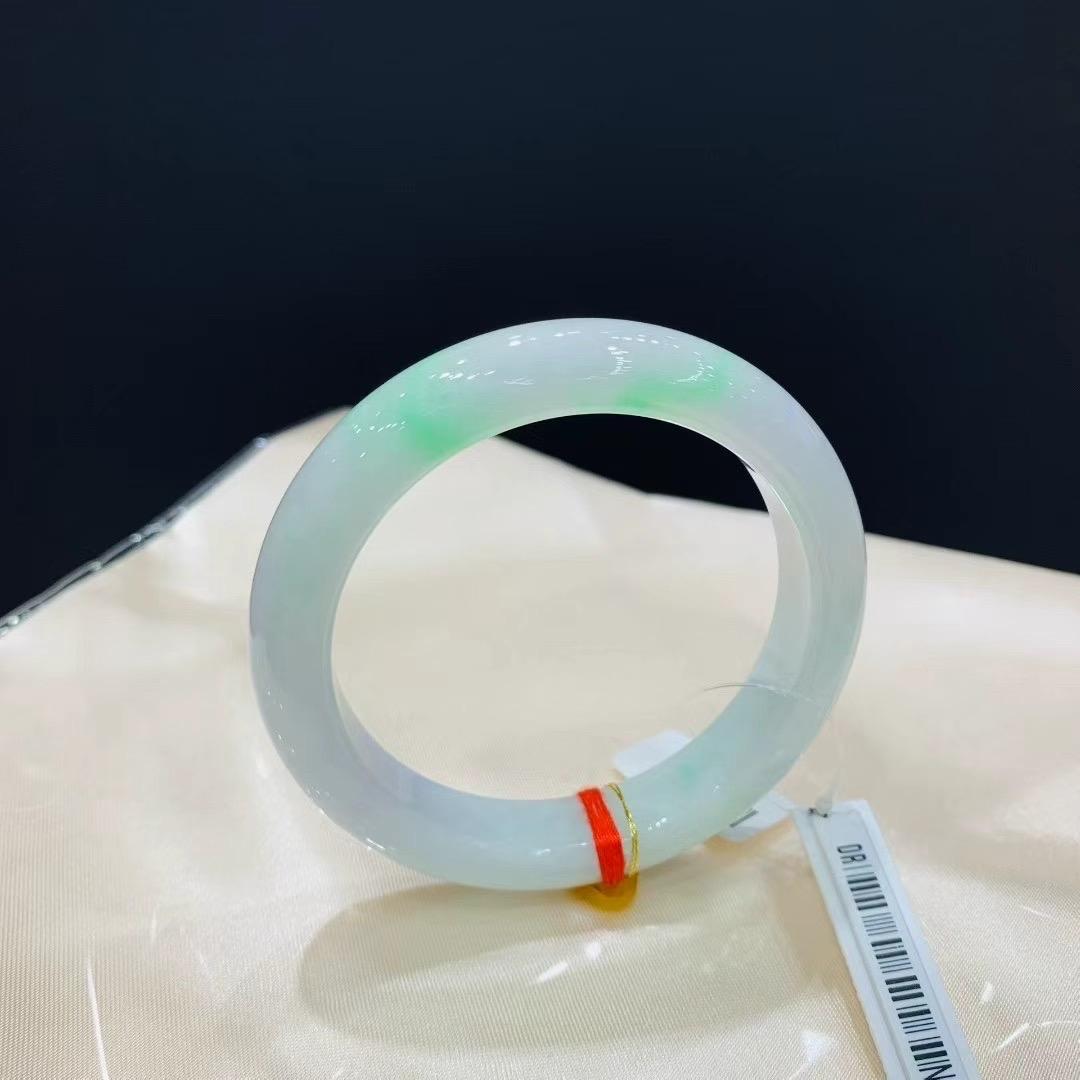 鸿文翡翠日记手镯