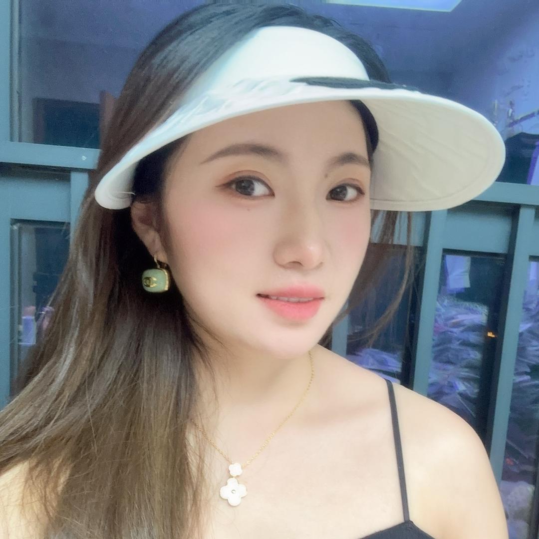Luck南油雪晴高端女装