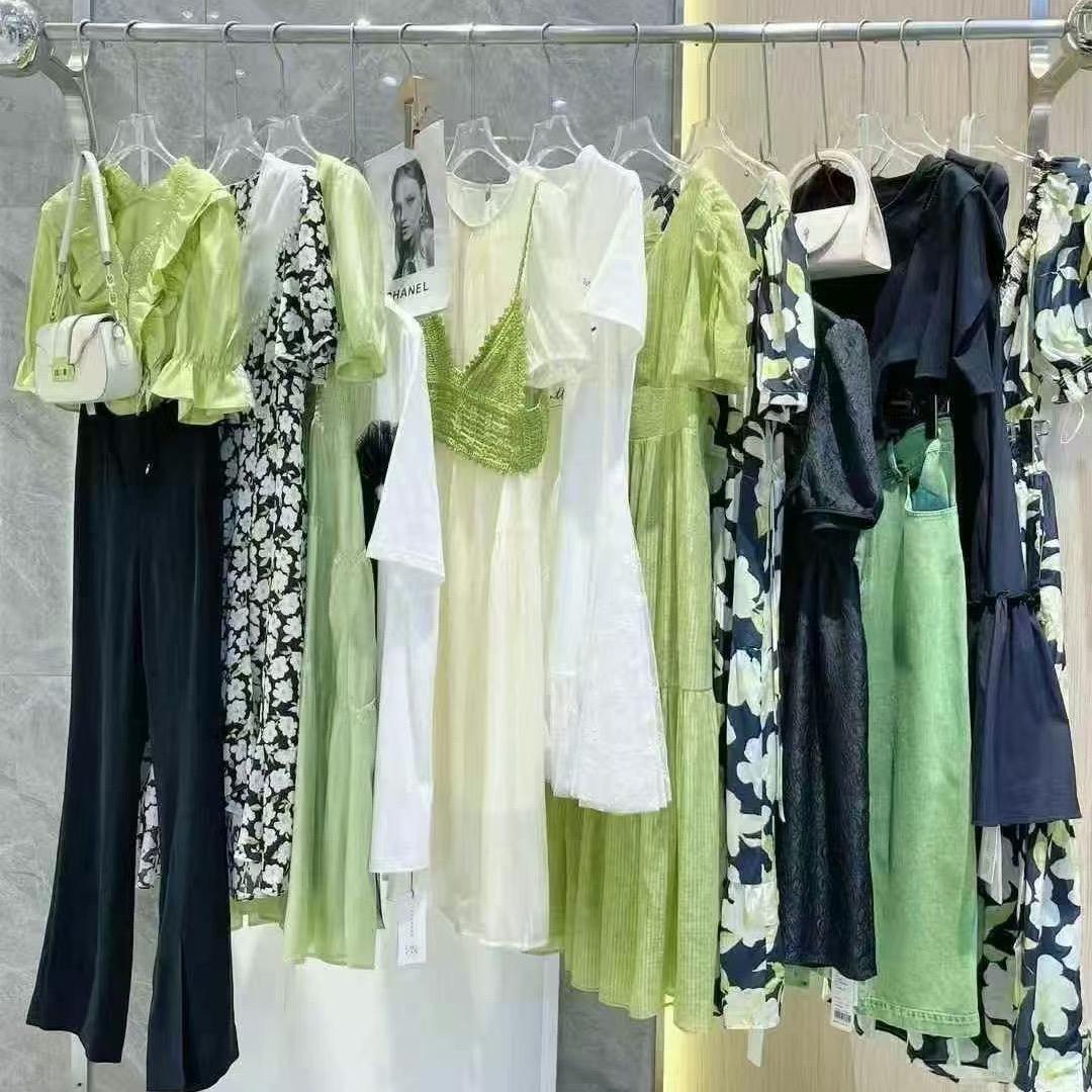 多品荟服装
