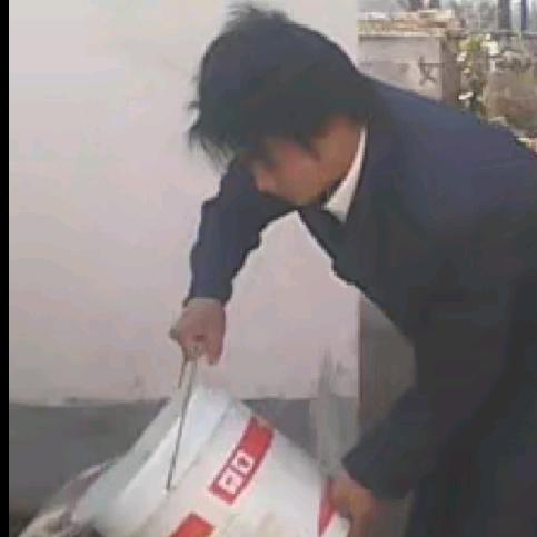 用户8716589251997光明的路