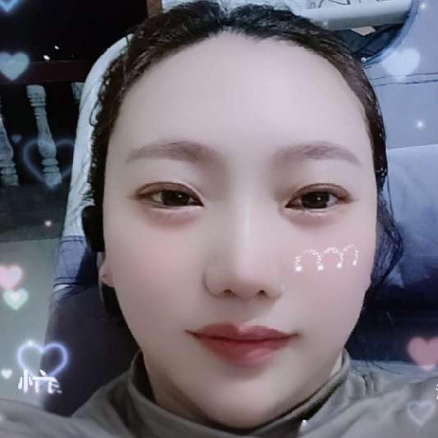 小荷才露尖尖角@