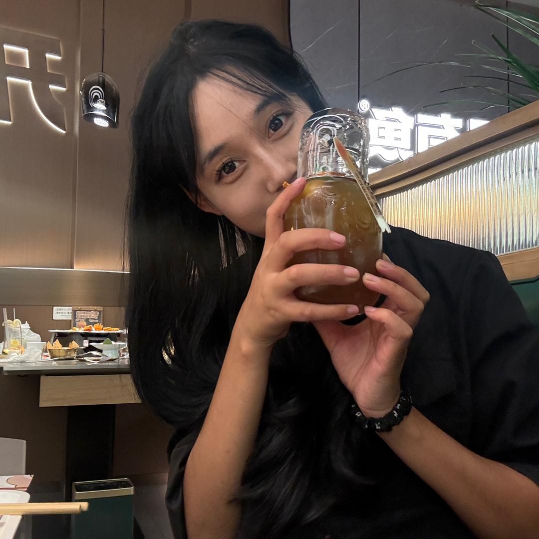 彤点点呐