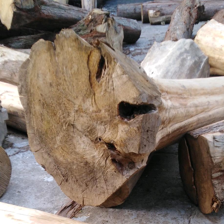 郴州宜章一六镇有官又有财的地方。