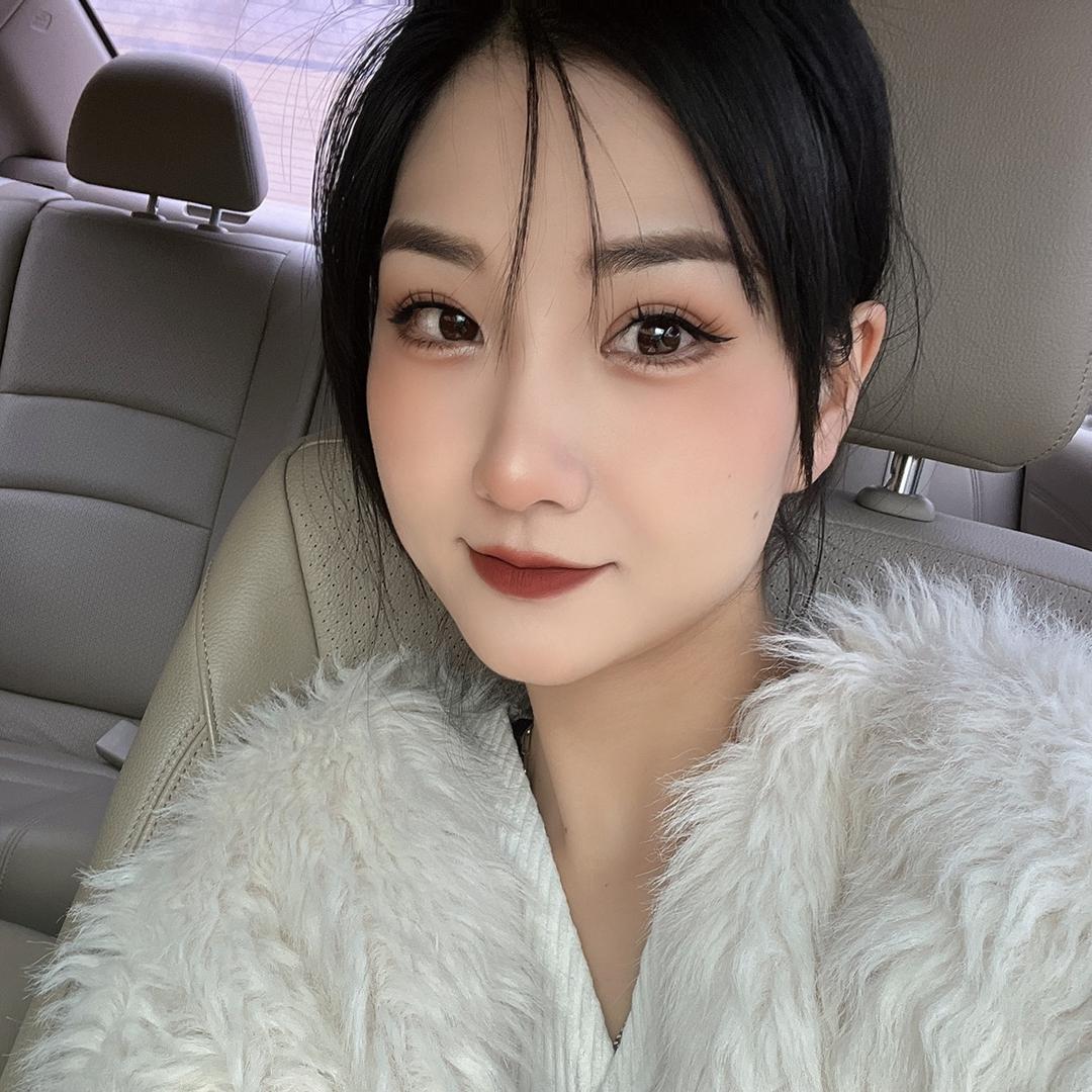 小雨 XIAOYU 穿搭