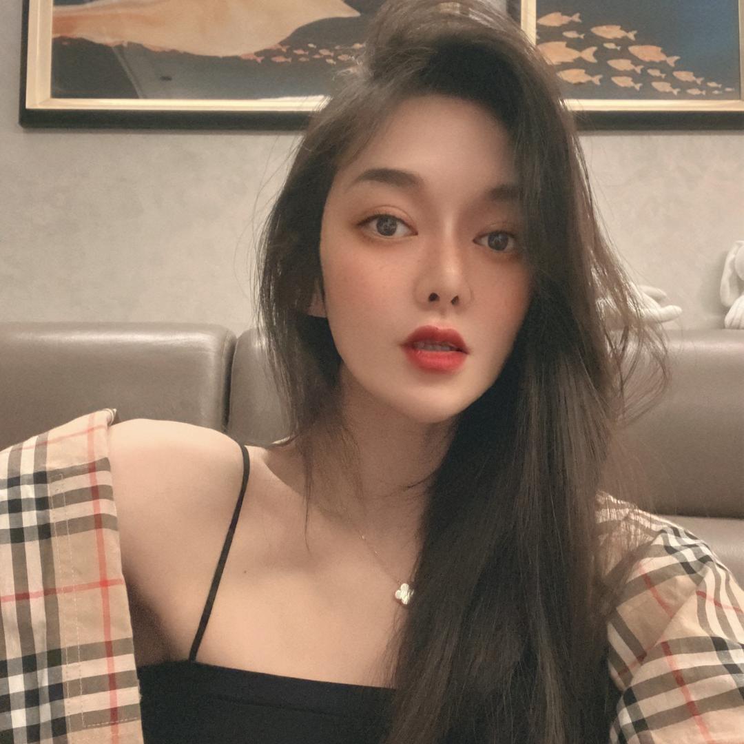 甄甄轻奢女装