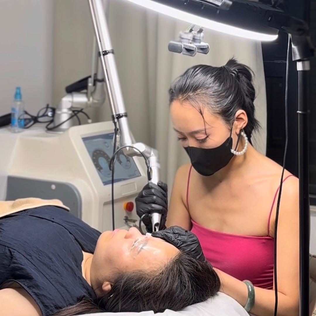 玲儿老师（洗唇洗眉无痛洗眼线）