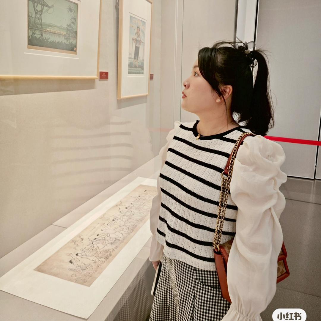 赞她女装工作室