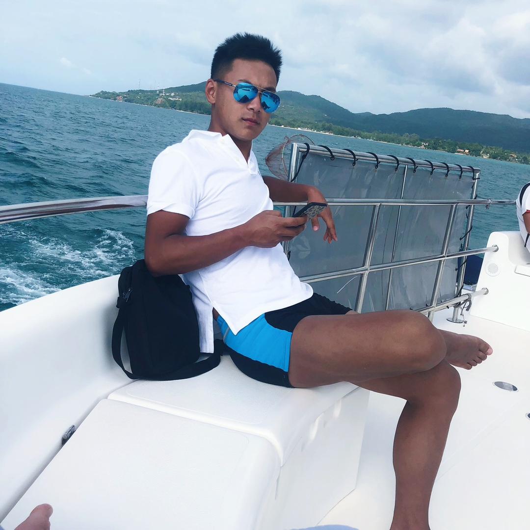 灶上鲜 黑娃儿做餐饮