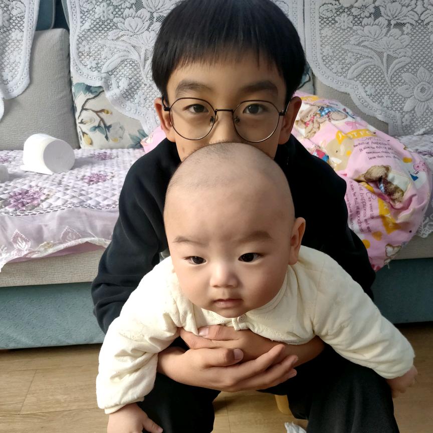 家有俩宝💑