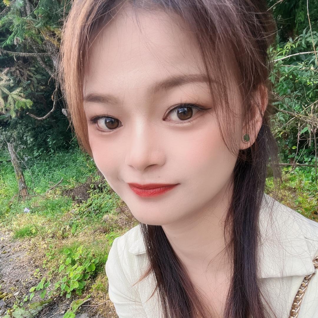 探索翡翠的欣欣