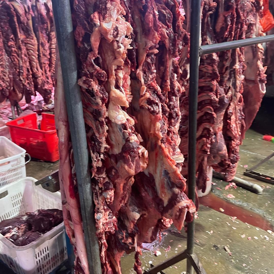 新鲜牛杂牛腩批发（牛肠直供）