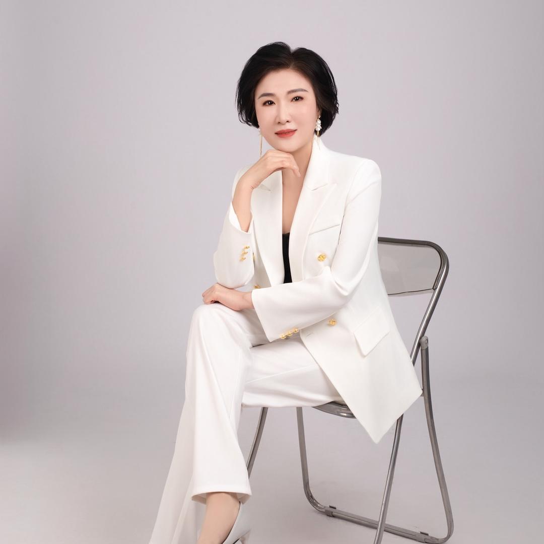 塑明星金姐