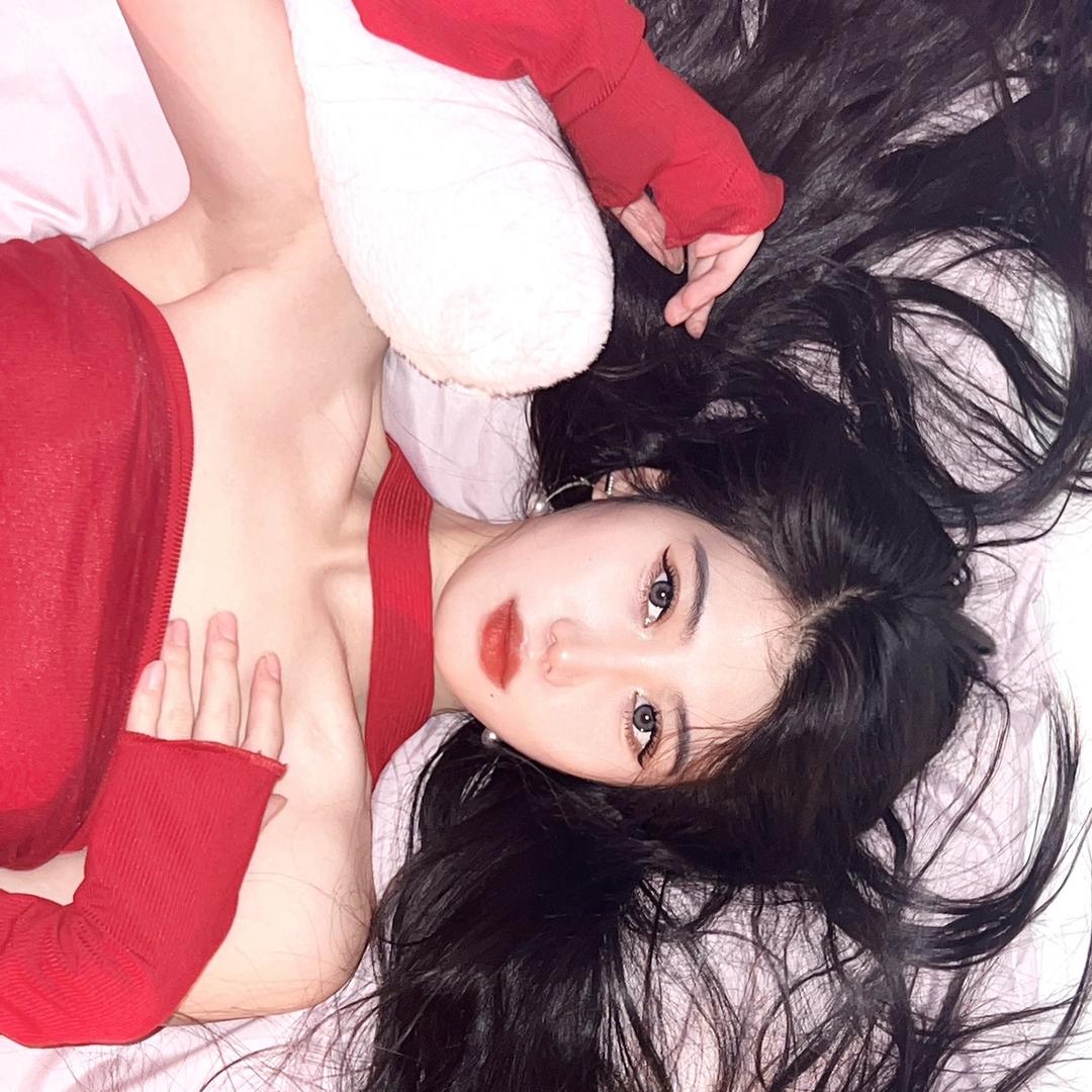 U.🧚🏼‍♀️
