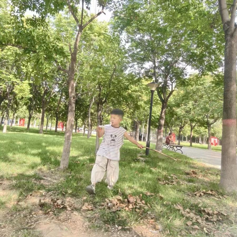 三个小棉袄+一个皮夹克.