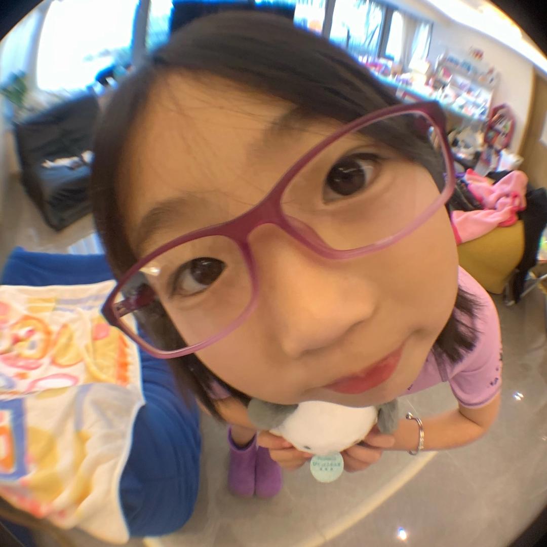 抓只小猫擦屁股