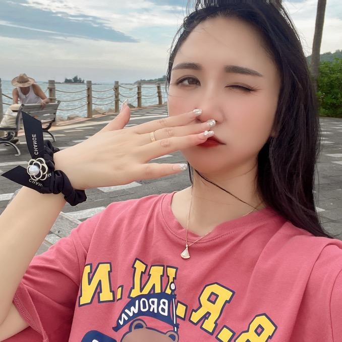 小坑妹儿努力上分中