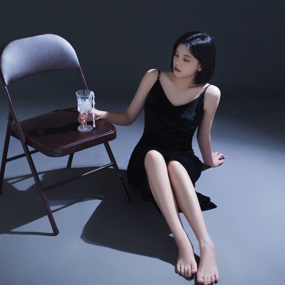 楠廷西西老板娘