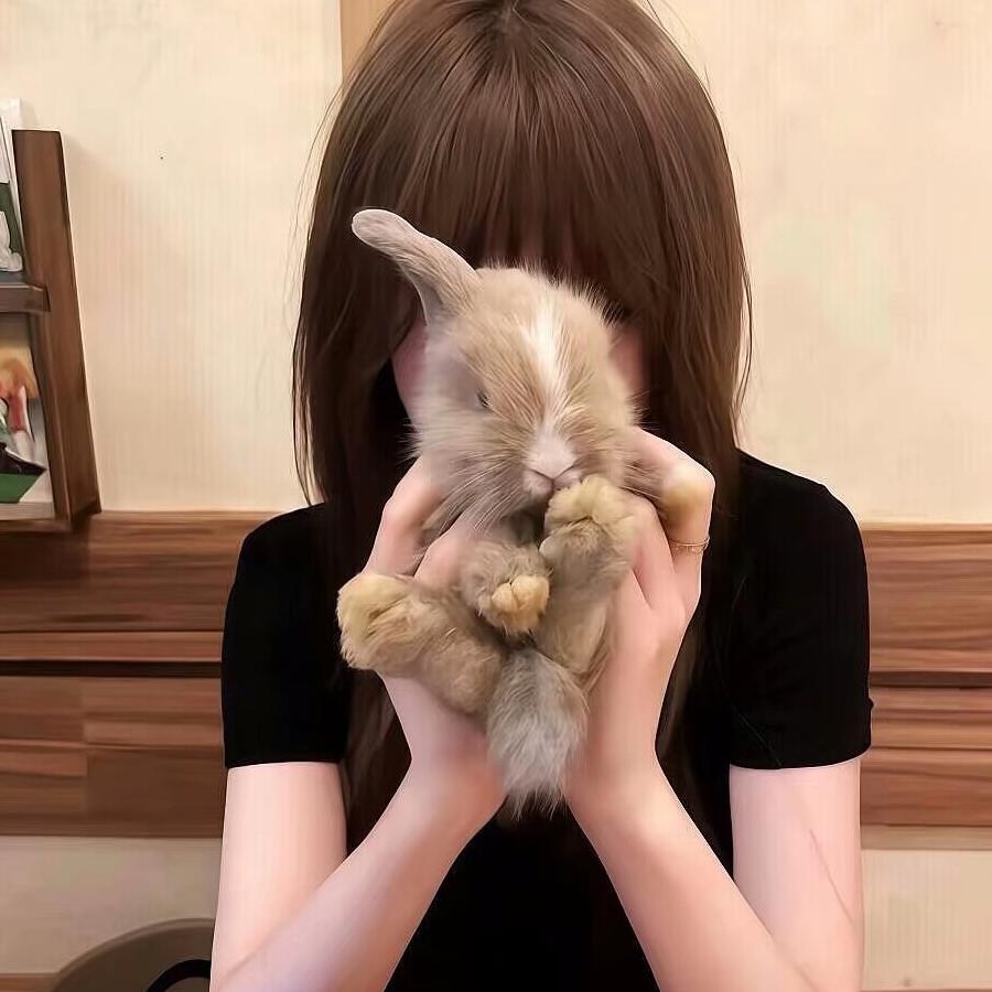 ⠀⠀⠀⠀欲语泪先流