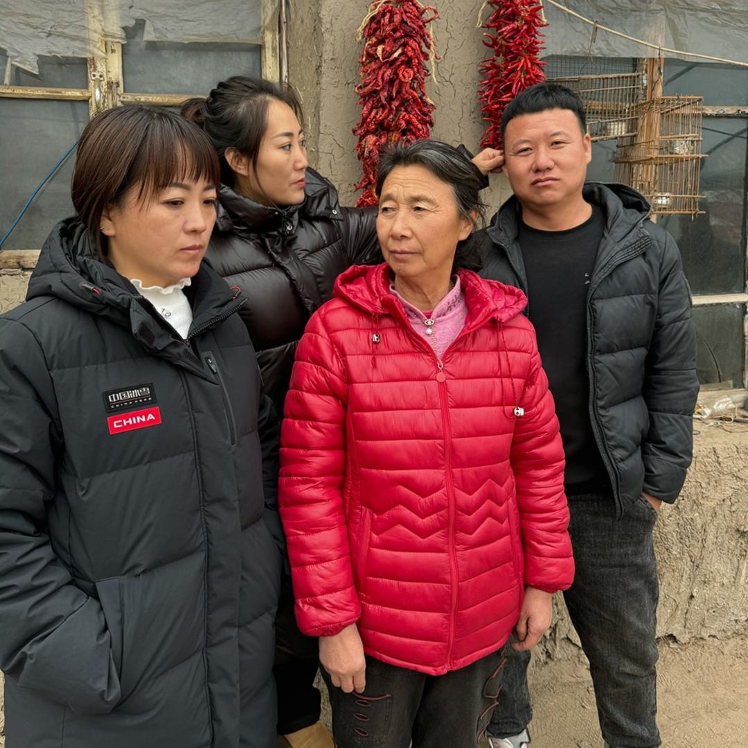 乡村小英一家人