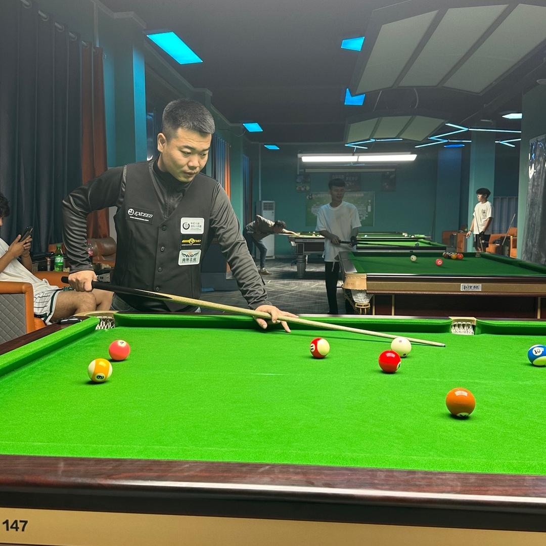小建老师 台球教学 球杆维修