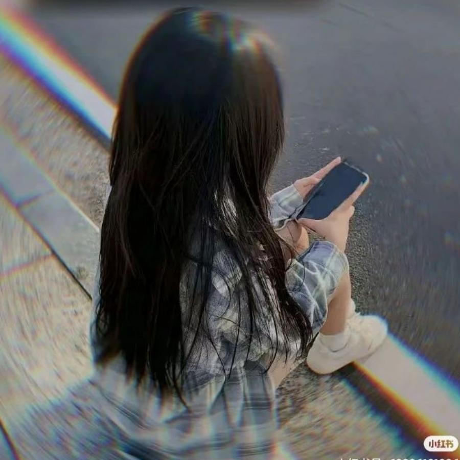 紫芷溪头像