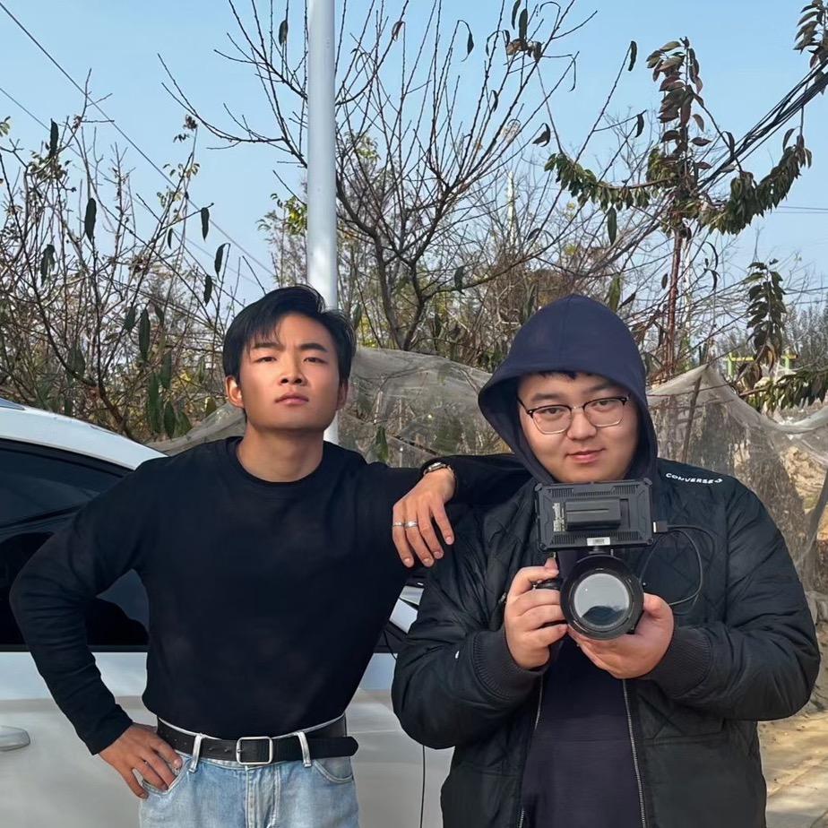 李导跟他的摄助老王