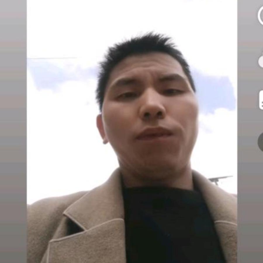 下载一个抖音，
