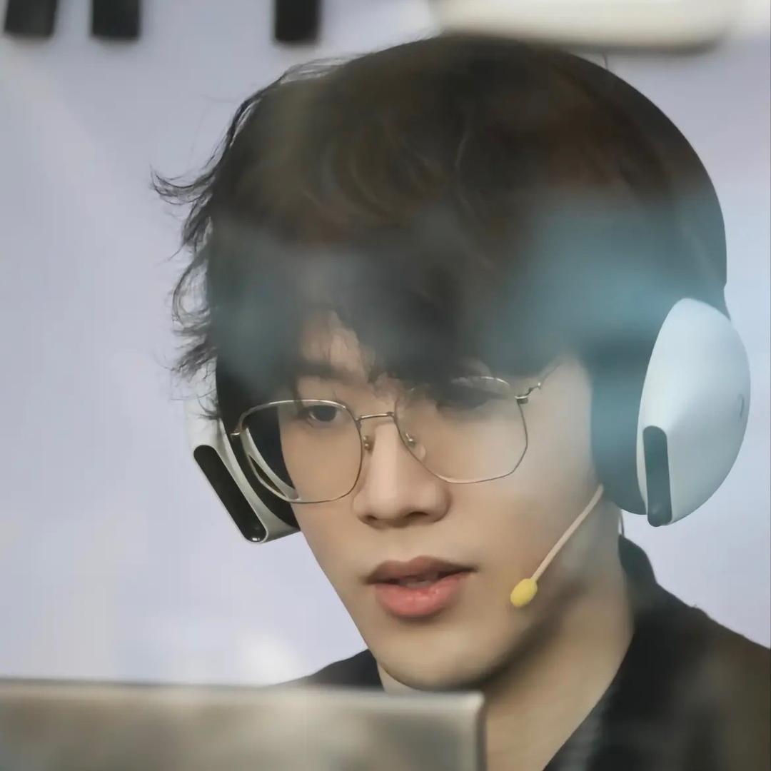 一只小shy