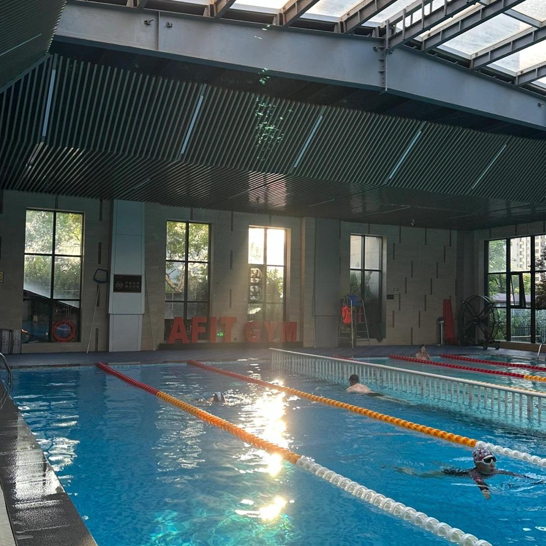 艾菲特游泳金辉店