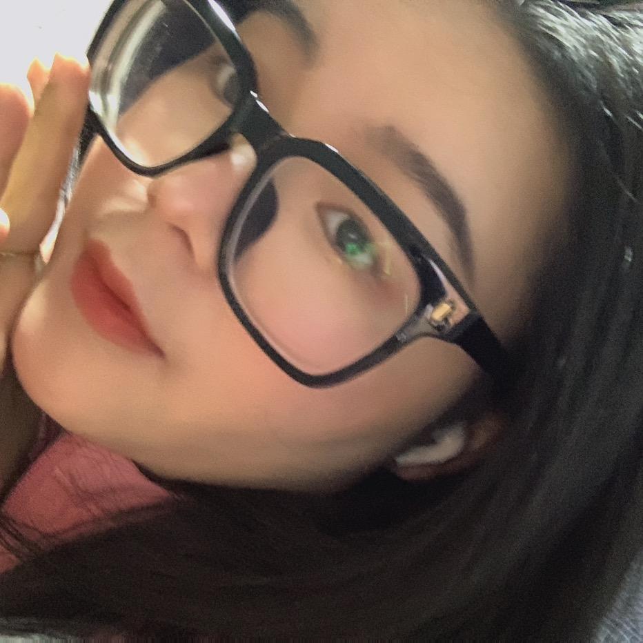 呐她