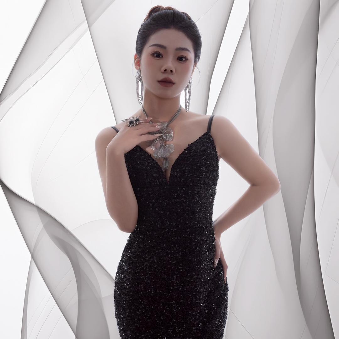 👧🏻👧🏻👧🏻