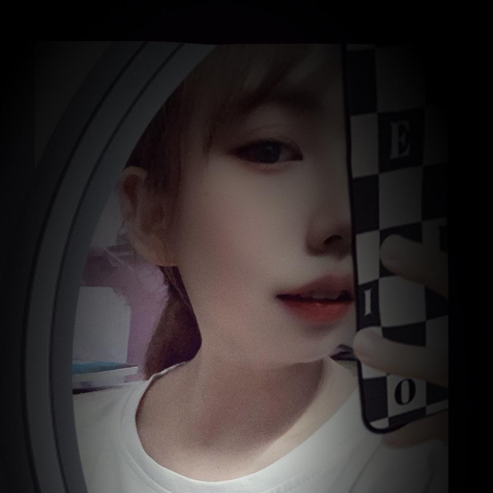 এ只愿余生笑 ◡̈°♡⃝⋅