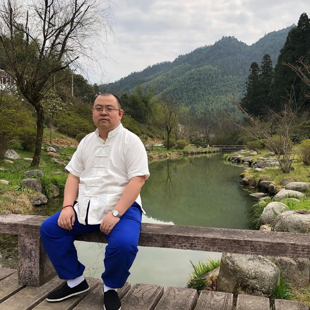 拉粑粑地小魔仙