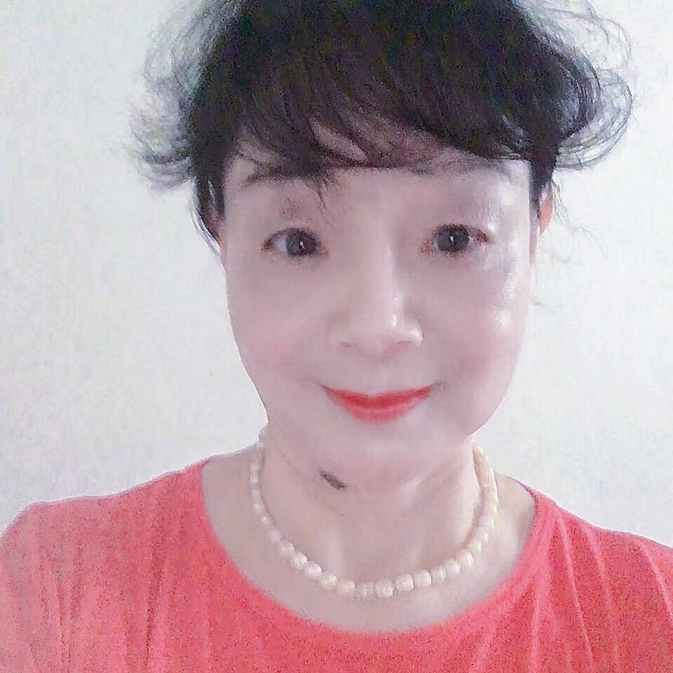 华华爱唱歌